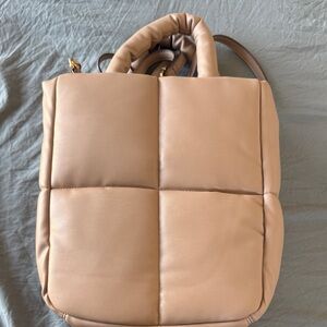 Padded Quilted Bag in Light Taupe